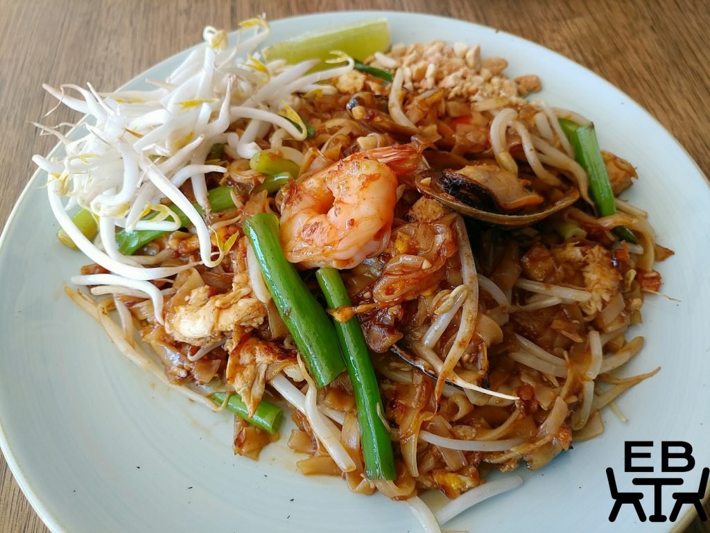 pnut street noodles windsor pad thai