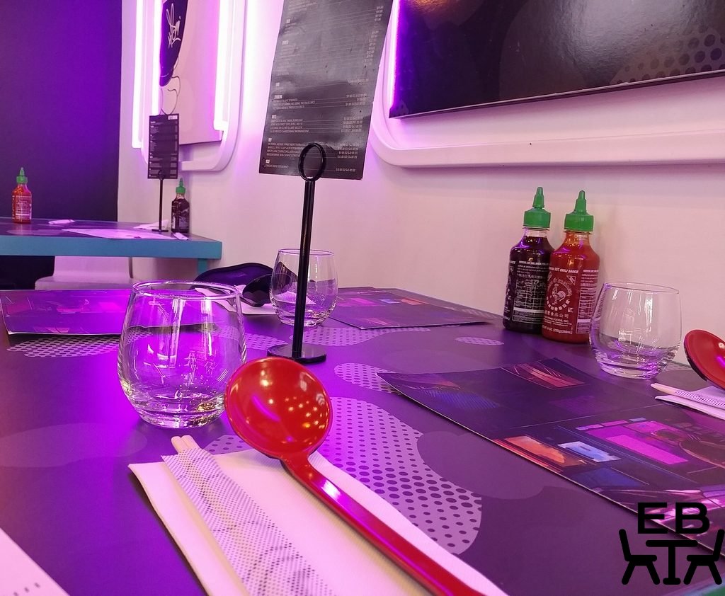 homi table setting