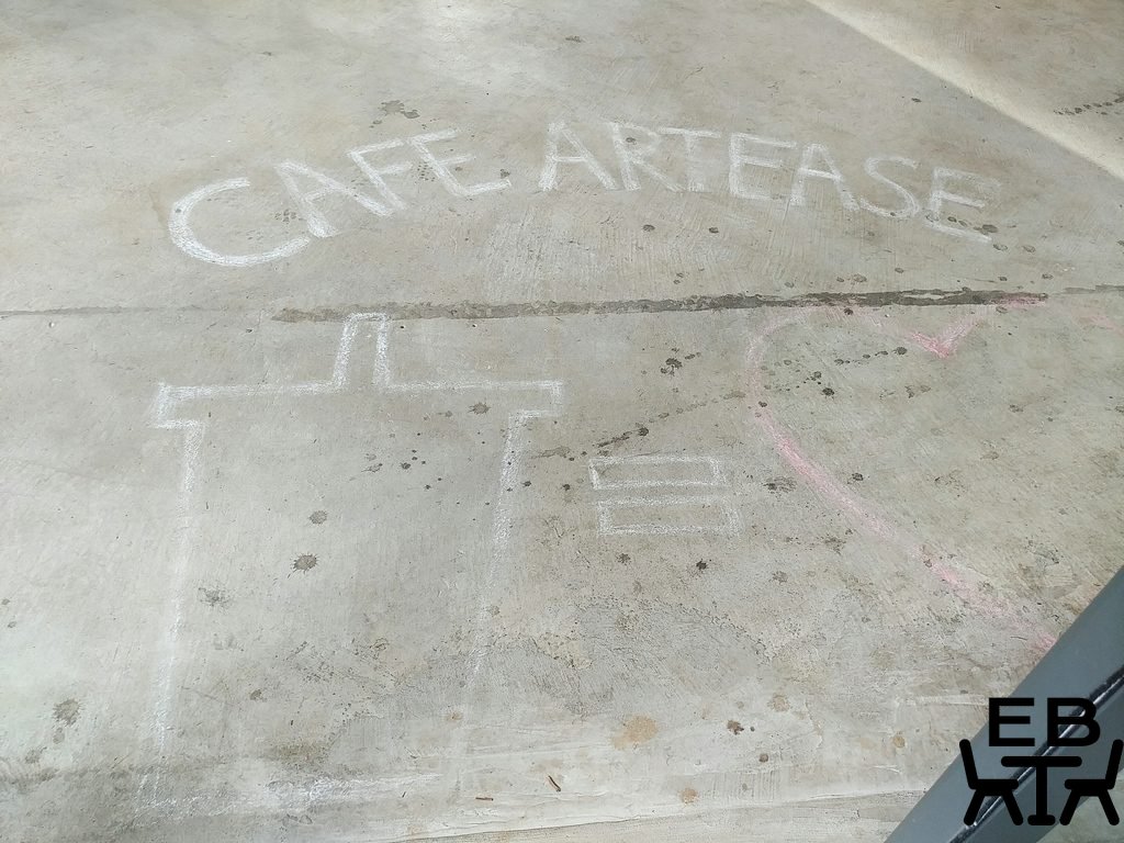 cafe artease floor